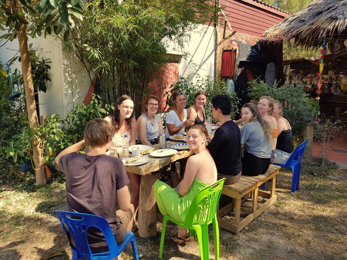 Slacklines Hostel Ko Lanta Dış mekan fotoğraf